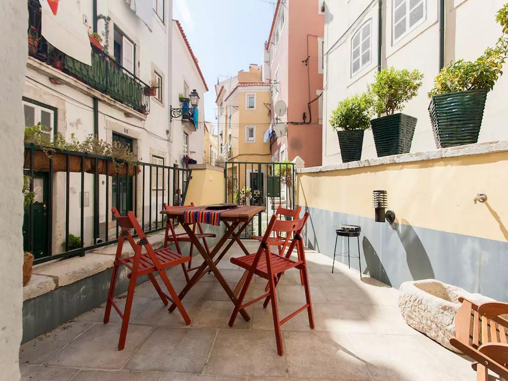 Patio Alfama Lägenhet Lisboa Exteriör bild